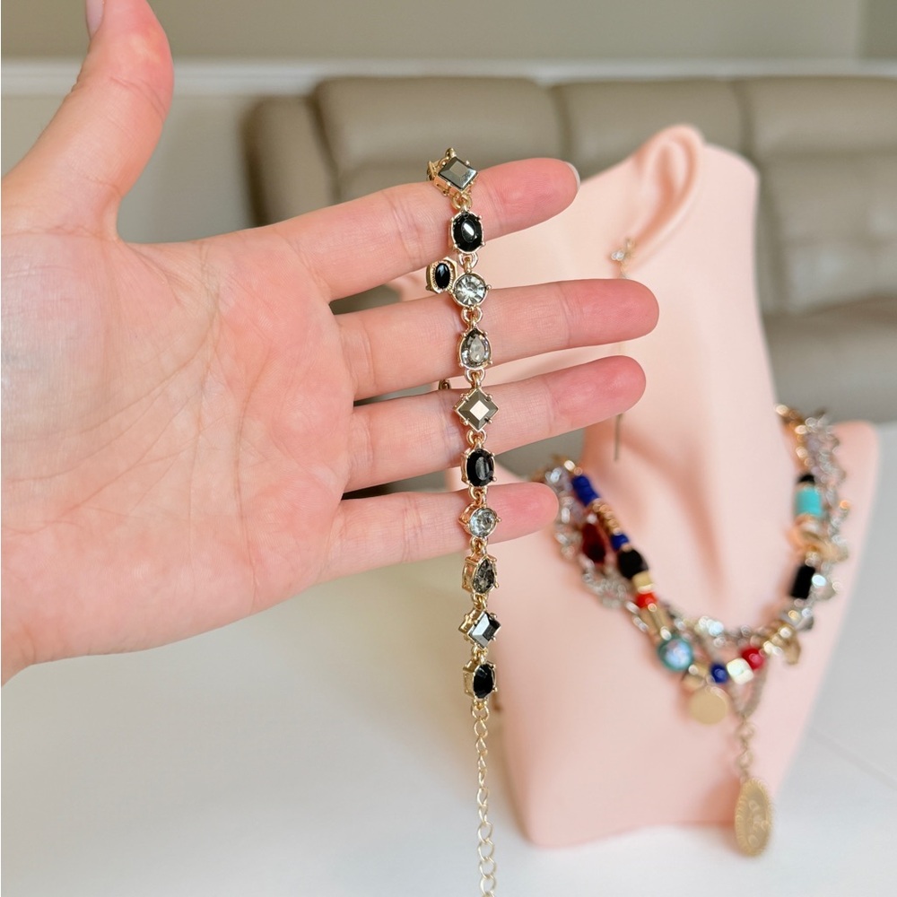 Gold Bracelet with Black and Gray Stones - Picture 7 of 8